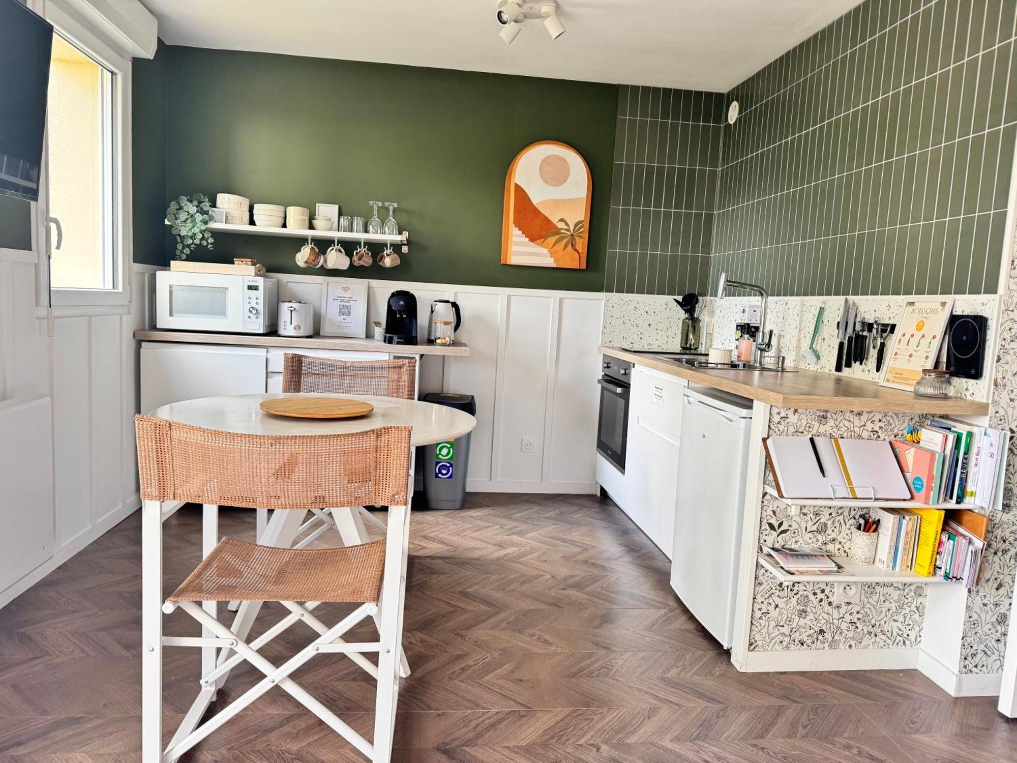 Studio La Petite Oasis- Ideal Couple - Calme - Balcon Sud - Lumineux - 10Min Du Centre & Plage - Proche Centre Juno Beach - Wifi Courseulles-sur-Mer Zewnętrze zdjęcie